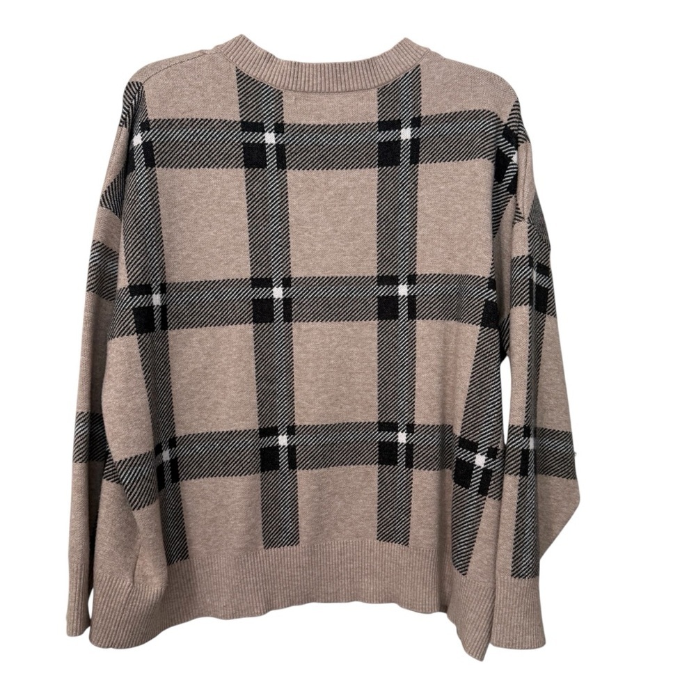 Women’s Max Studio V-Neck Plaid Sweater Plus Size - Picture 3 of 7